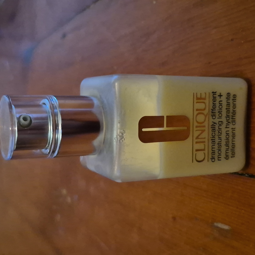 Clinique Dramatically Different Moisturizing Lotion +, 125 mL, 1/4 used
